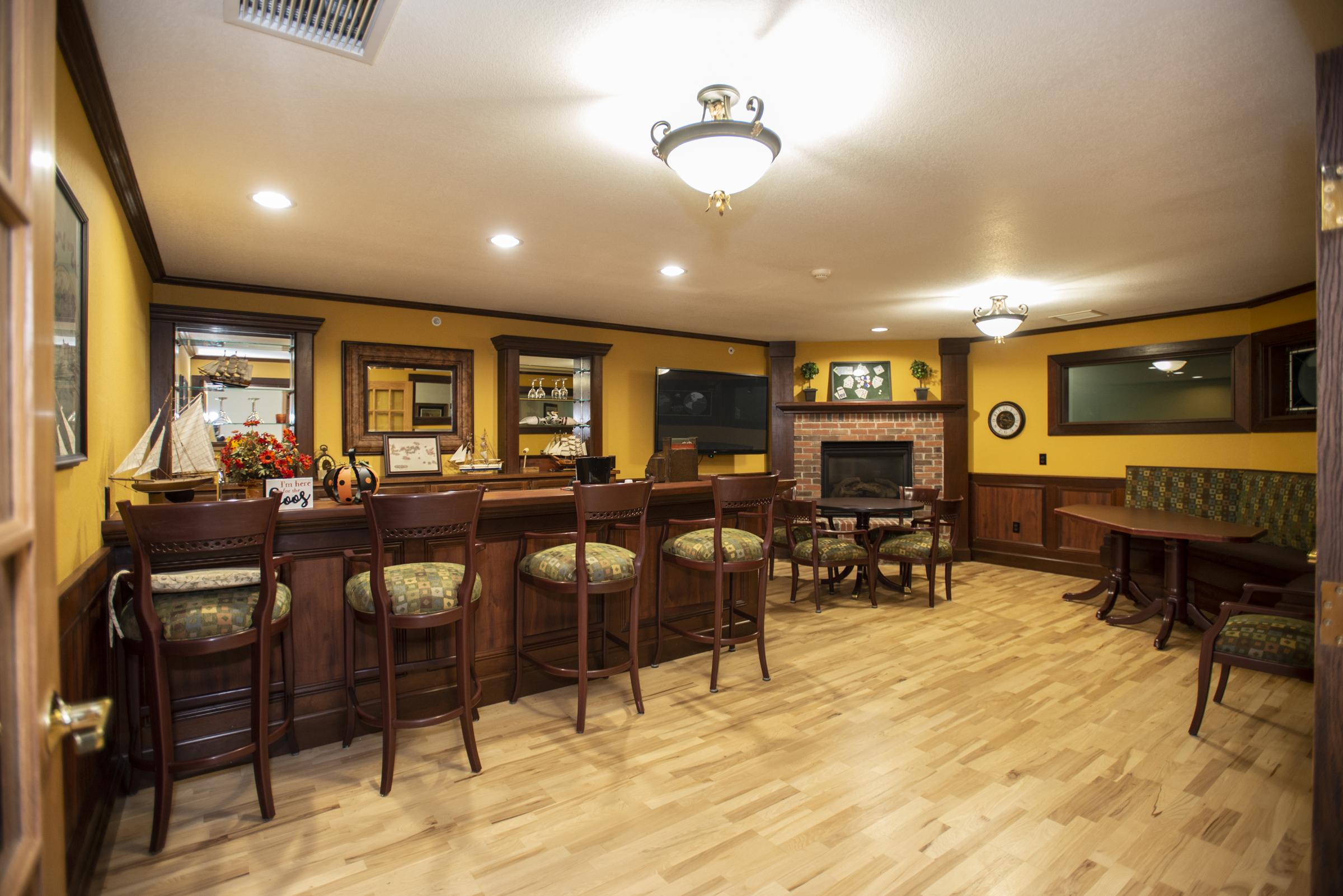 Oak Terrace entertainment bar.